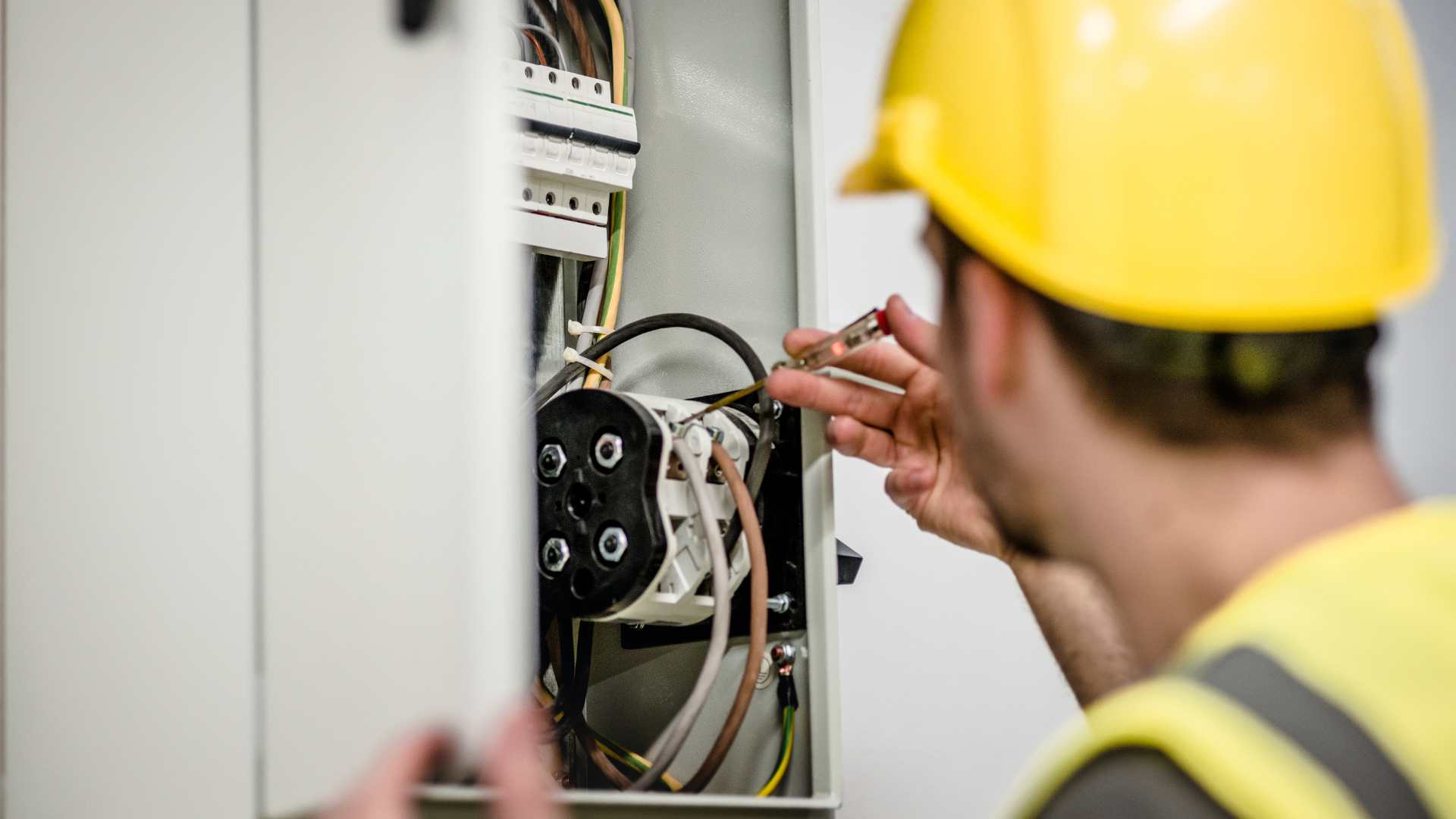 close up electrical repair services Grain Valley MO